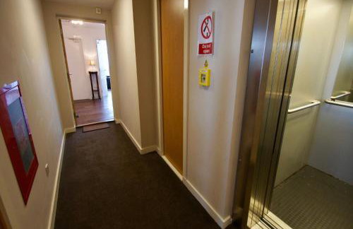 Penthouse Apartment - Photo 16