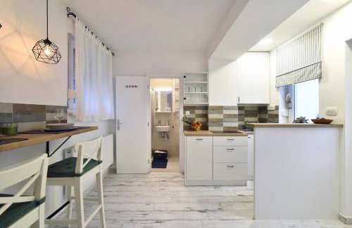 Petit Main Square - Photo 10