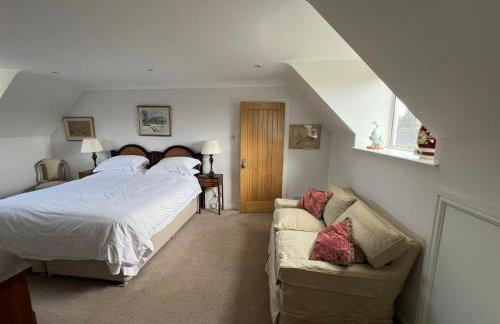 Trinity House - Photo 12