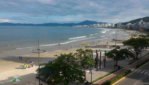 Apartamento 3 quartos e 3 sacadas de frente para o mar com visão panorâmica de toda praia de Itapema - Foto 5