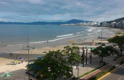 Apartamento 3 quartos e 3 sacadas de frente para o mar com visão panorâmica de toda praia de Itapema - Foto 5