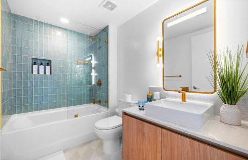 From 43th Floor a Luxury Condo Awaits For You! - Foto 96