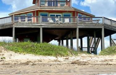 Stunning Beachfront 3 Bedroom Home, CoralMoonBeach - Foto 1