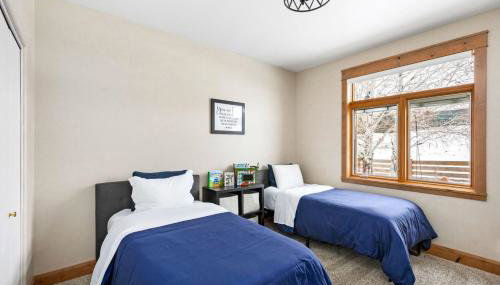 Great Falls Luxe Haven 4BR Gym Office and Hot Tub - Foto 5