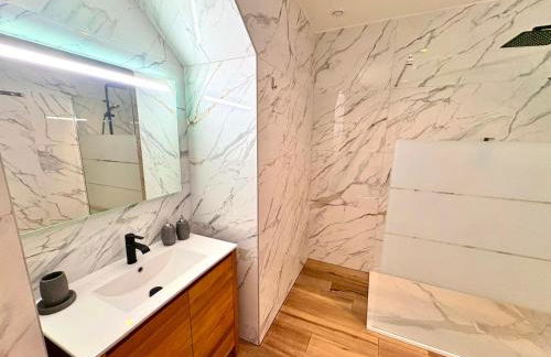 Loft 250 m2 Toit Terrasse Parking Netflix - Foto 40