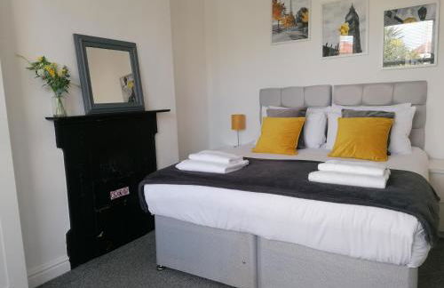 Chester 4 Bedroom House, Contractors & Leisure by Rework Accommodation - Photo 6