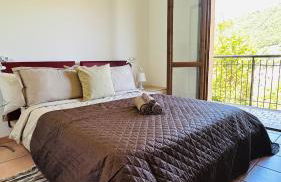 Accogliente Appartamento con Balcone Panoramico Fino a 3 Persone, Vicino al Centro Storico - Foto 1