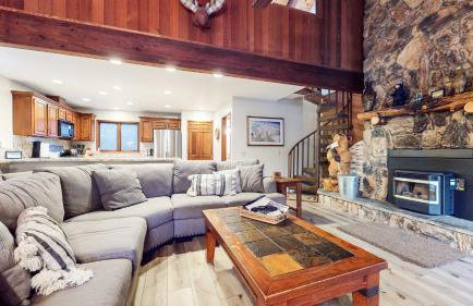 Mammoth Pines #02 - Year-round Activities! - Foto 33