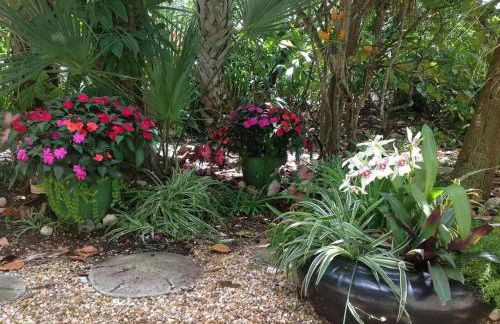 Beach Paradise Getaway - 200ft from Beach! - Foto 3