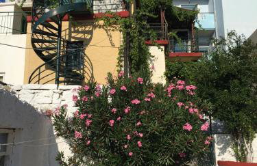 Melissa Apartments - Photo 3