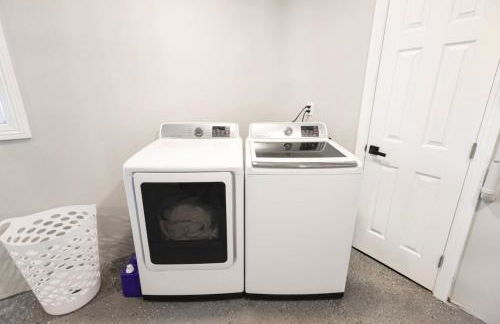 Escondido Front Unit 3-BR by SD STAY - Foto 48