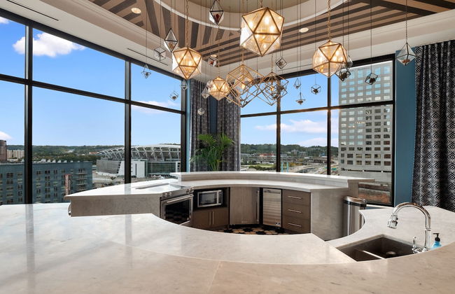 Cincinnati City Club Apartments by Airriva - Photo 41