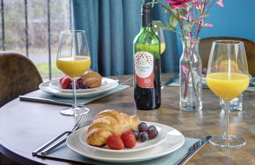 Modern Comfort, 2BR, Ensuite, Parking - Foto 49