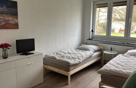 Tannenhaus 3 bedrooms - Monteurwohnung bis 6 Personen - Waschmaschine - Internet - Foto 5