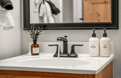 Luxury Mountain Views, hot tub, peaceful retreat - Foto 22