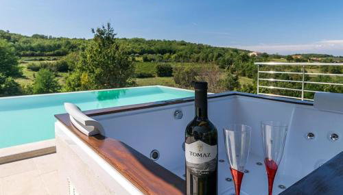 Villa Zvonar near Motovun with large pool and whirlpool - Foto 3