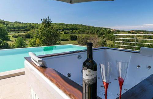 Villa Zvonar near Motovun with large pool and whirlpool - Foto 3