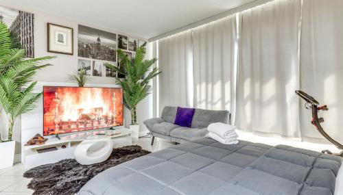 Downtown Studio with City Views in Jacksonville! - Photo 5