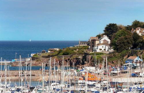 9 Dolphin Court - Photo 1