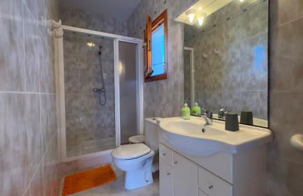 Villa al Mar, Els Poblets, Top Lage und Ausstattung, Pool, WIFI 300Mb, eigener überdachter Parkplatz, Photovoltaik Bonus, nah am Strand 500m - Foto 40