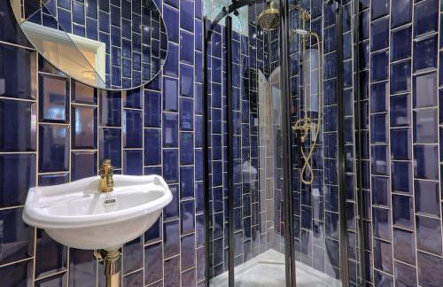 Beautiful 5 bed house, relaxing garden and driveway parking 10 min to the beach - Foto 19