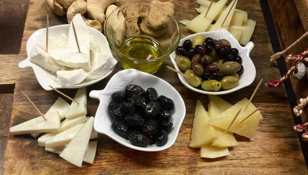 Cheese and olive tasting in Heraklion