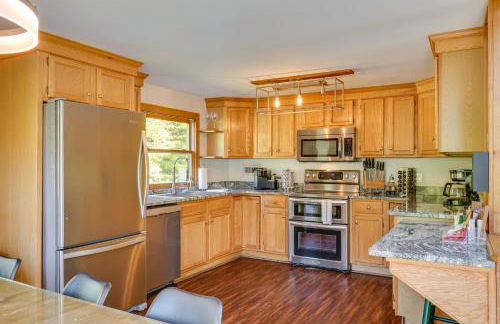 Stratton Shuttle Access! Vermont Mountain Hideaway - Foto 7