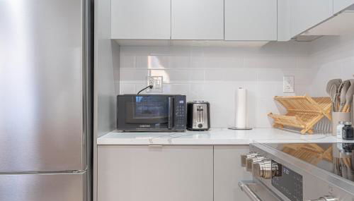 Bright Studio Duplex with Private Backyard - Foto 2