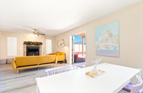 Pool-side Villa with Perfect Views - Foto 16