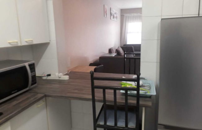 Central Sandton Apartment - Photo 45