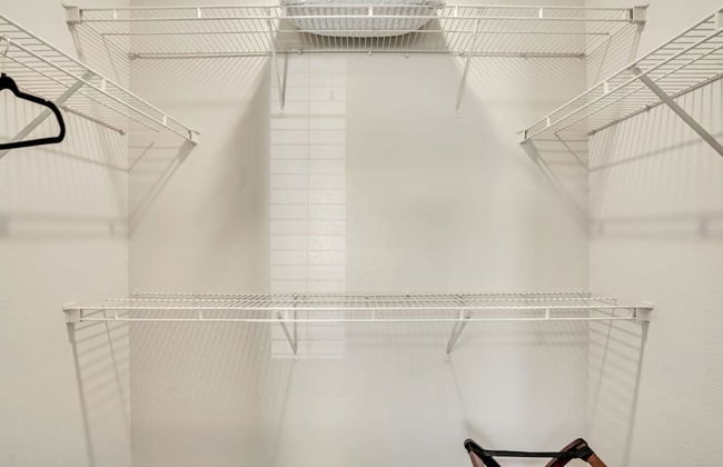 Welcoming 2BR Pool Gym Near Hill AFB Lagoon - Foto 21