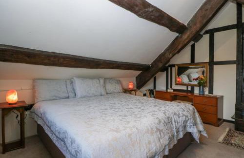 White Haywood Farmhouse - Photo 25