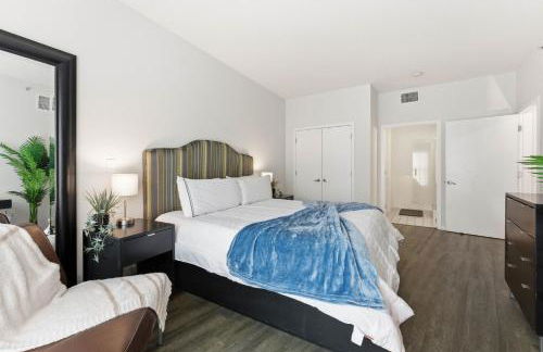 Orlando Getaway with Pool View Balcony - Foto 23