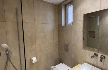 Red Rose Garden - Photo 15