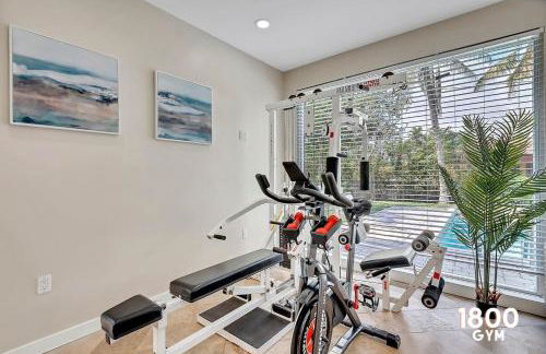 3 Home 12 bedroom compound with Pool and BBQ sleeps 24 - Foto 23