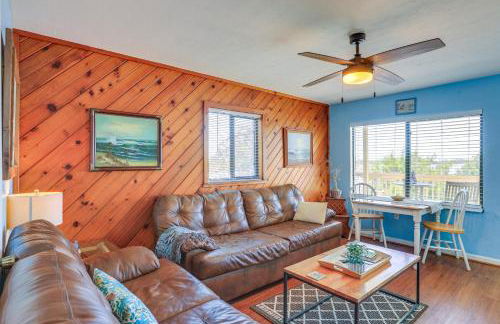 Waterfront Duplex with Dock and Views Near Town! - Foto 4