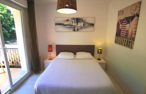 Appartement 90 m2 avec parking terrasse balcons, proche du port et plages - Foto 20