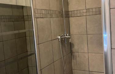 logement jusqu'à 8 lits dans un centre équestre grand parking - Foto 8