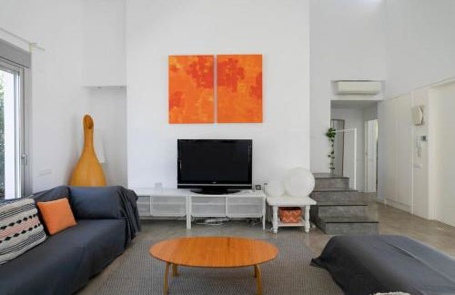 Villa Paloma with private pool, located 350m to the sea and tram station! - Photo 19