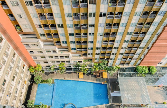 Cozy Living Studio at LRT City Jatibening Apartment - Foto 17