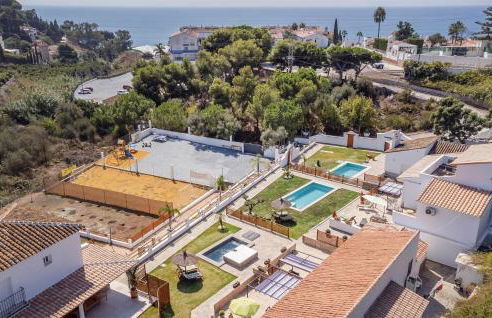 Gorgeous Home In Mezquitilla With Wifi - Photo 12