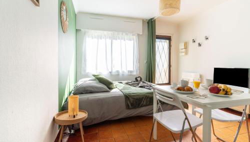 Charmant studio avec terrasse, Gare à 200m et parking gratuit - Foto 4