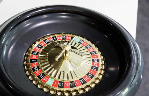 Stunning 5BR Home With Pool - 5 min to Beach - Foto 100