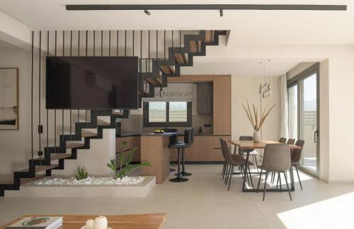 Venerato Villas Ampela & Apolonia, with Pool, Spa Whirlpool & Heritage, By ThinkVilla - Foto 40