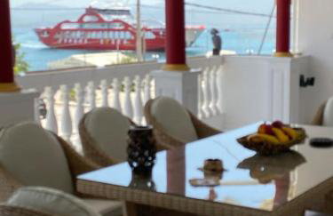 Oasis Grand House-large balcony with sea view - Photo 4