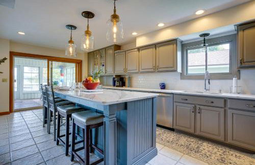 Lakefront Syracuse Home with Deck and Private Dock! - Foto 3