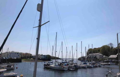 Stylish & Spacious Town Centre Duplex Apartment - Photo 13