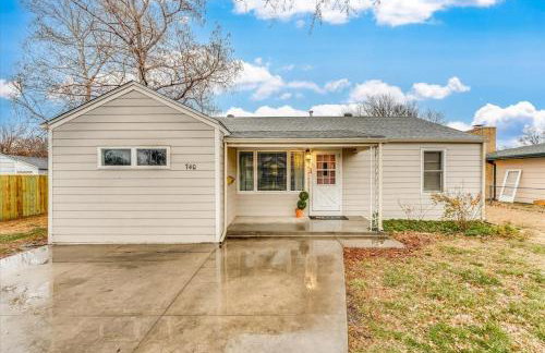 A Retro Retreat for Shaken or Stirred Memories - Foto 25