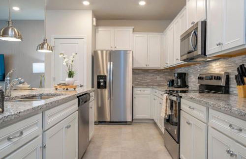 Brand New! Windsor Island 5BR Cozy Home Wpool/spa - Foto 49