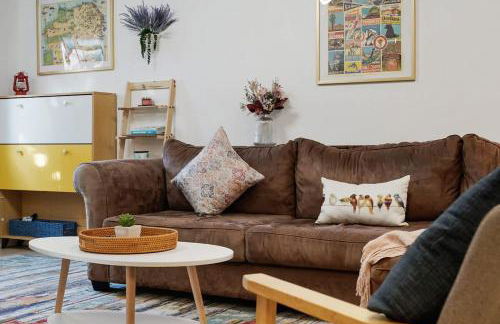 Beach Block 2-Bed with Coastal Palm Trees and Yard - Photo 5